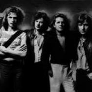 Click here to listen to Geoff Downes - Asia